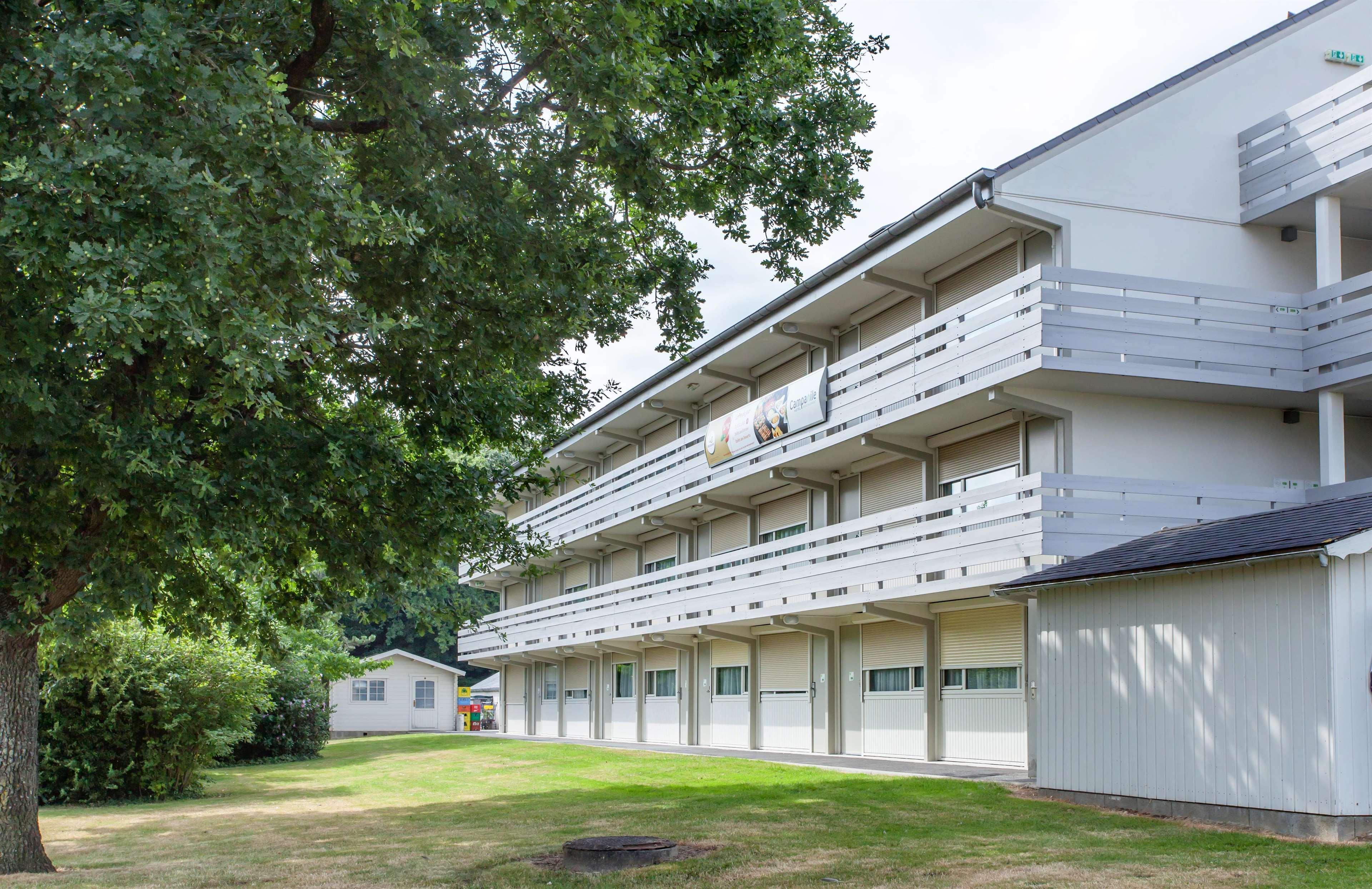 Campanile Angers Ouest - Beaucouze Hotel Exterior foto